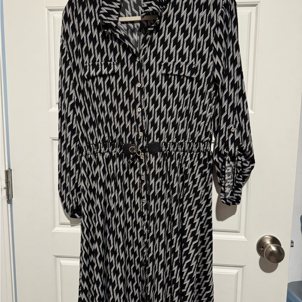 Black and White Patterned Women's Dress